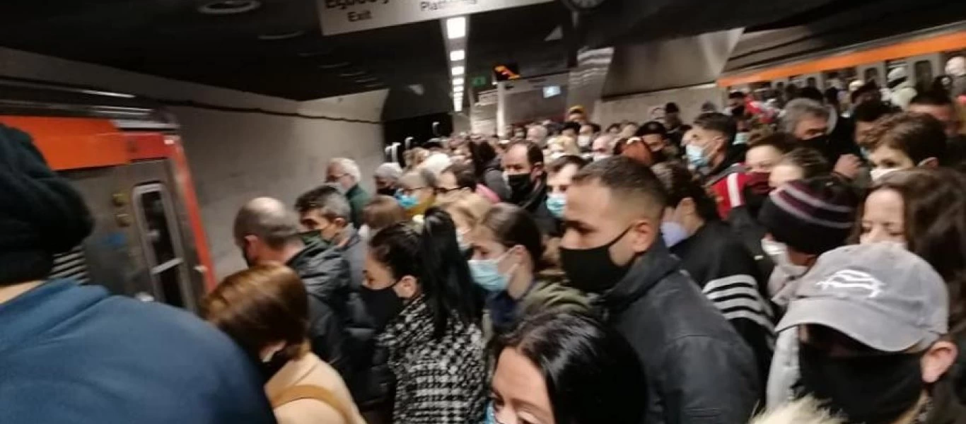 Δείτε εικόνες συνωστισμού στα ΜΜΜ - Για την κυβέρνηση φταίνε οι πολίτες που διαμαρτύρονται για την αποτυχία του lockdown